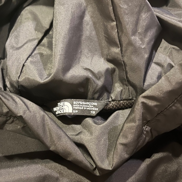 The North Face Boys Ski Winter Jacket (size 7/8) - Picture 5 of 7